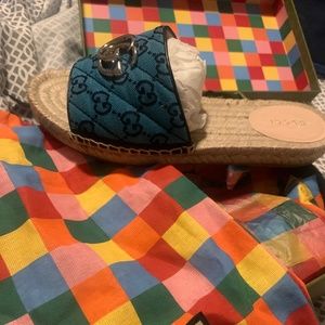 Gucci slides and headband